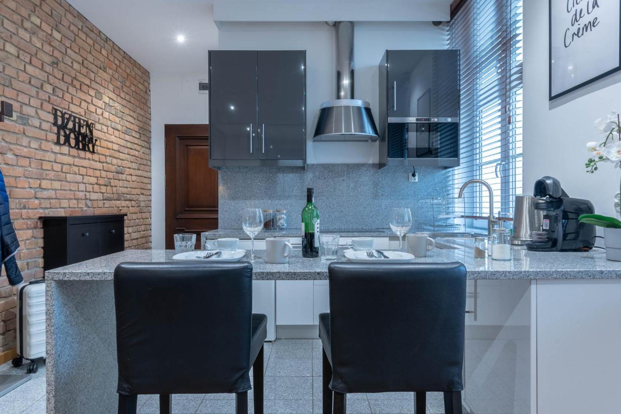 Simply In The Center Spot Apartment